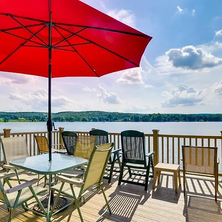Cozy Cohocton Cottage With Private Beach And Deck!